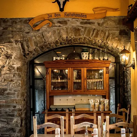 Altes Bierhaus 게스트하우스 아르츠바흐