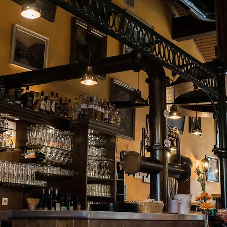 게스트하우스 Altes Bierhaus 아르츠바흐