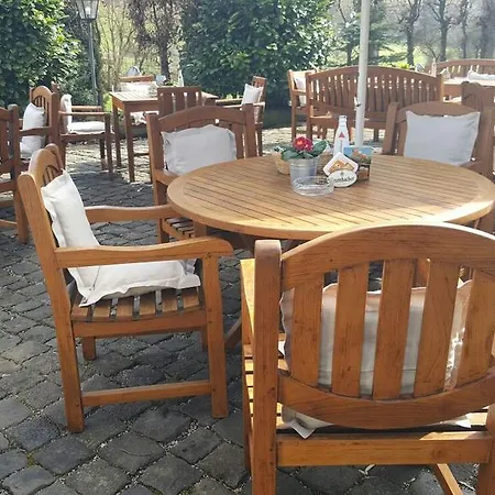 Altes Bierhaus 2* 아르츠바흐