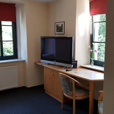 Altes Bierhaus 게스트하우스 아르츠바흐