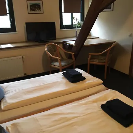 Altes Bierhaus 아르츠바흐